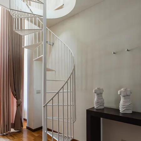 Single House * פיזה